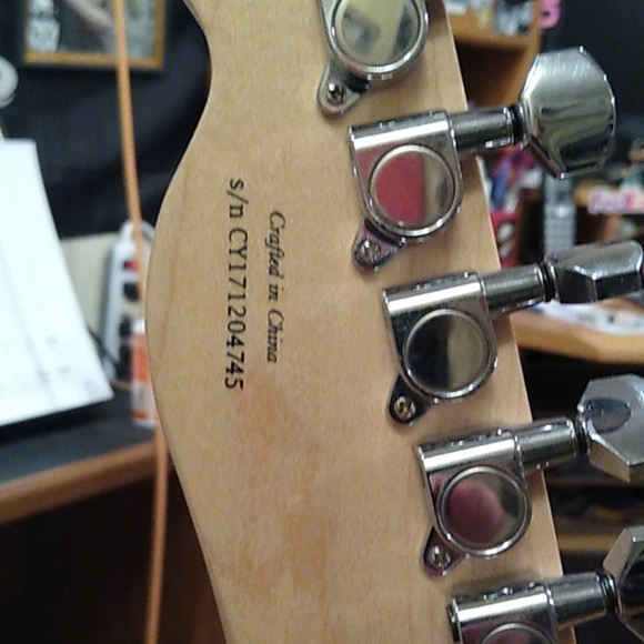 Fender squire telecaster HH w/ maple fingerboard - Picture 6 of 7